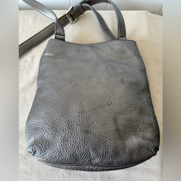 Michael Kors Metallic Leather Crossbody Bag - Picture 8 of 11